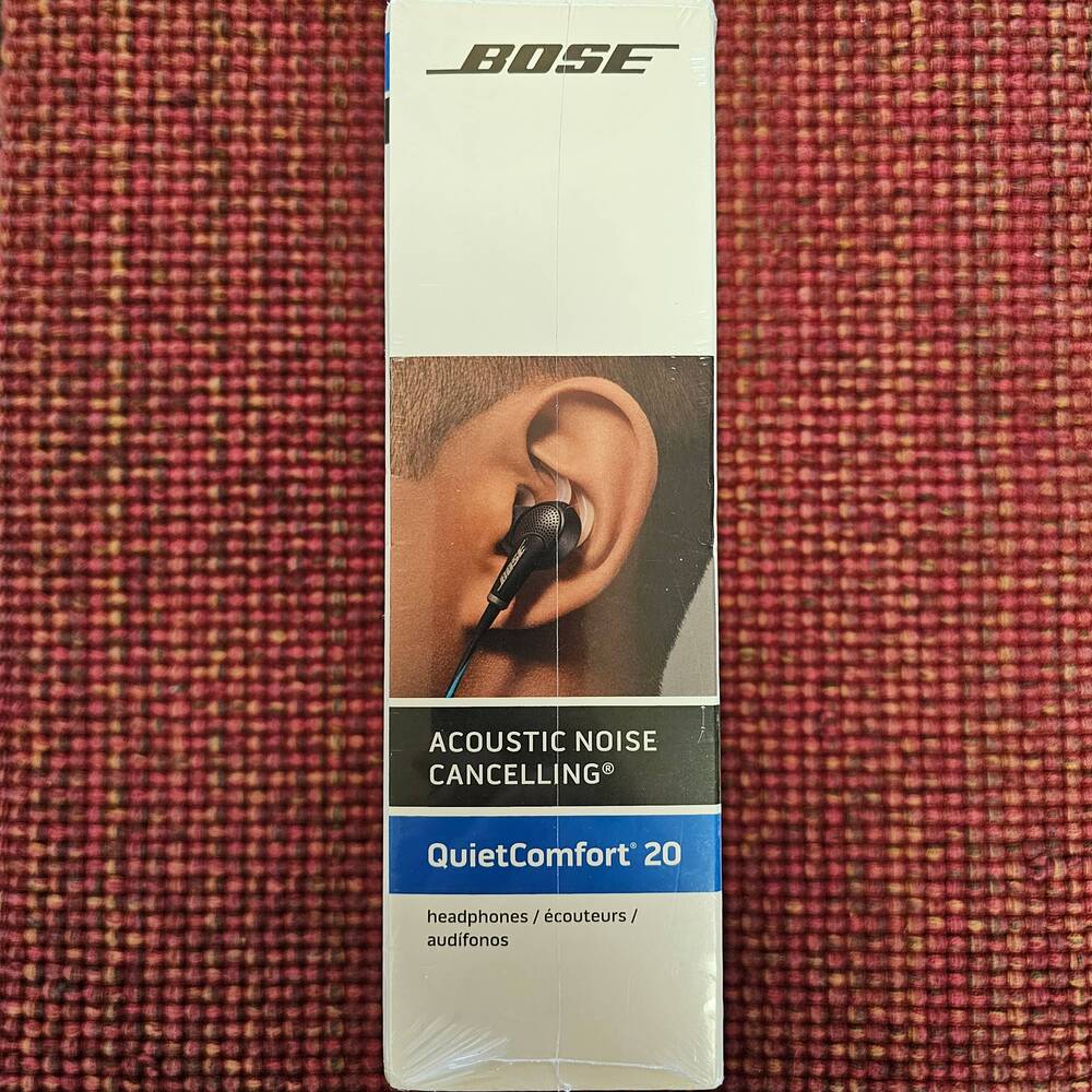 New! Bose QuietComfort 20 In-Ear Noise Cancelling Headphones Earbuds 718840-0010 - Picture 7 of 8